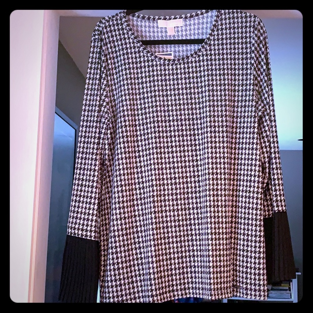 🆕Michael Kors Houndstooth pleated bell sleeves